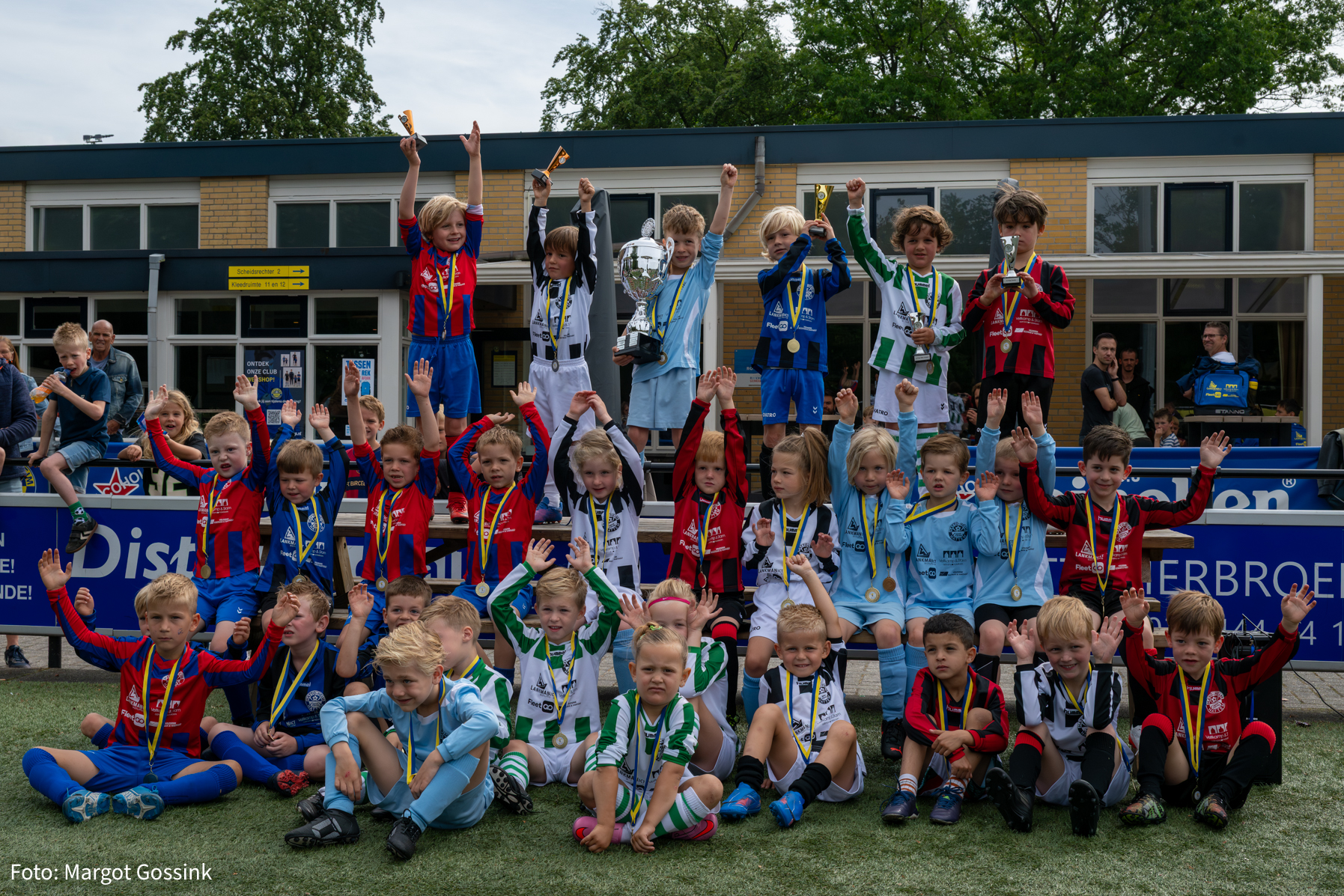 Mini’s van s.v. Hatto-Heim sluiten Champions League-seizoen feestelijk af ⚽🏆