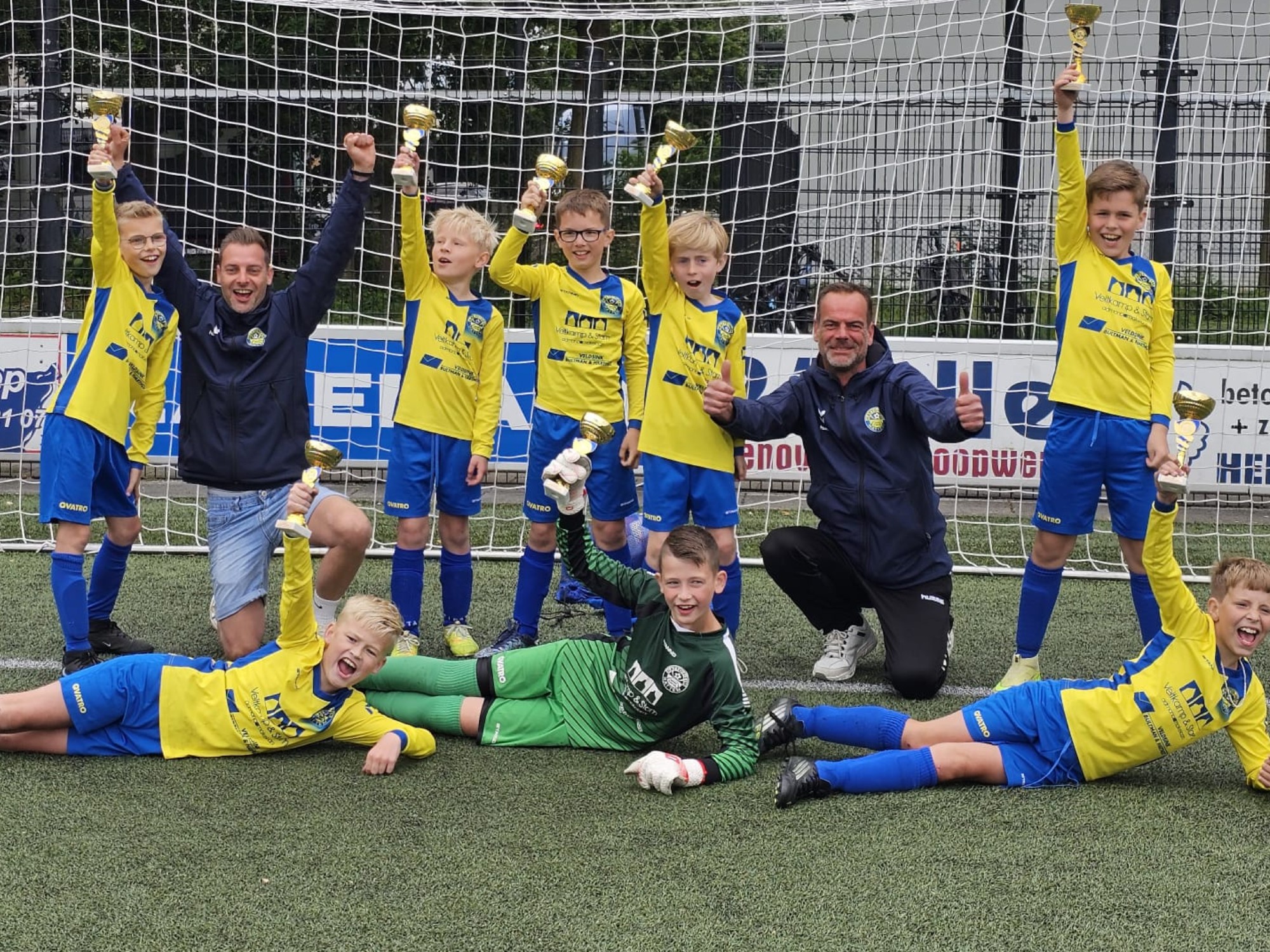 s.v. Hatto-Heim JO10-2 pakt 1e plaats op Bonfix Toernooi in Heerde