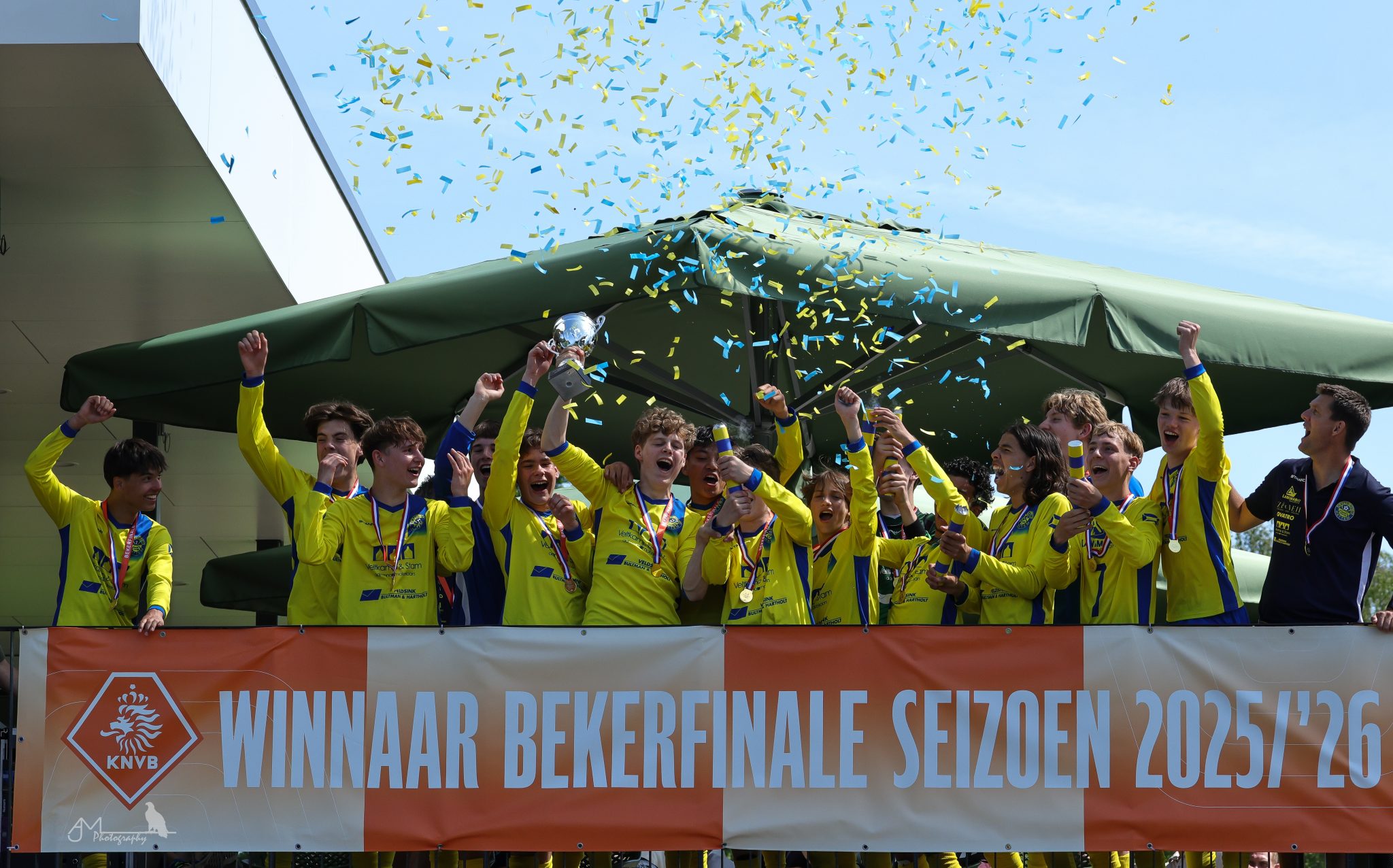 S.V. Hatto-Heim JO17-1 kroont fantastisch seizoen met winst van de KNVB Beker! 🏆