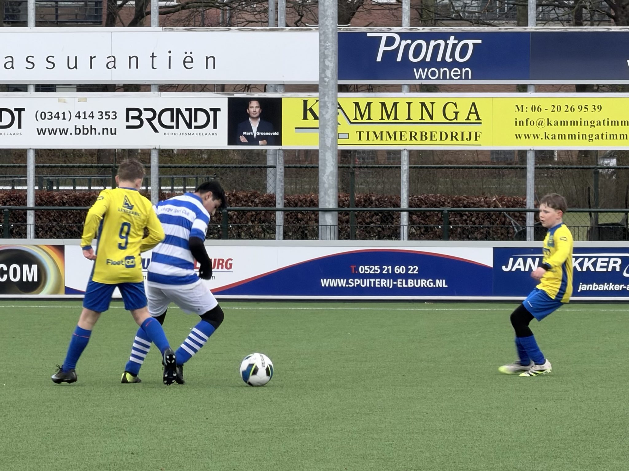 SV Hatto-Heim JO13-2 verovert de vesting Elburg: 3-6 zege op ESC