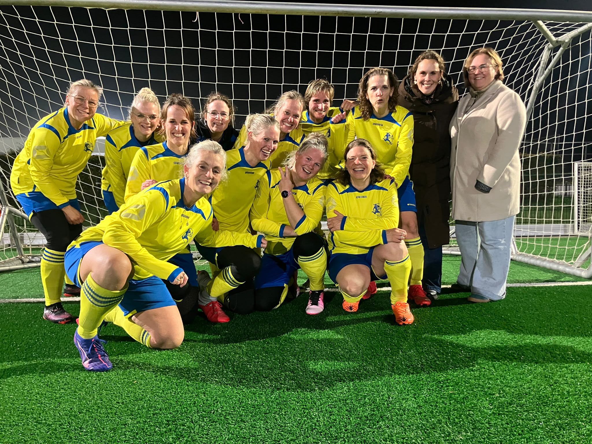 HMC Dames 35➕ ongeslagen naar eerste plaats bij CSV’28